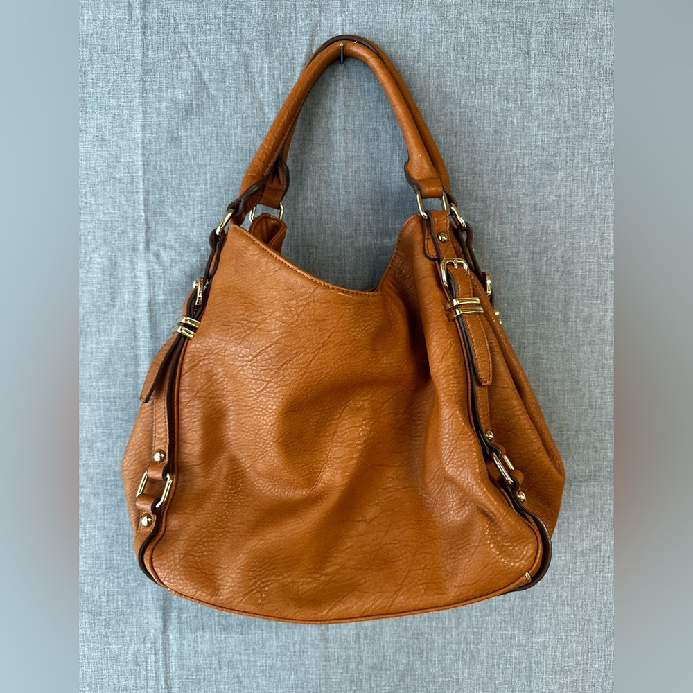 Brown leather shoulder bag
